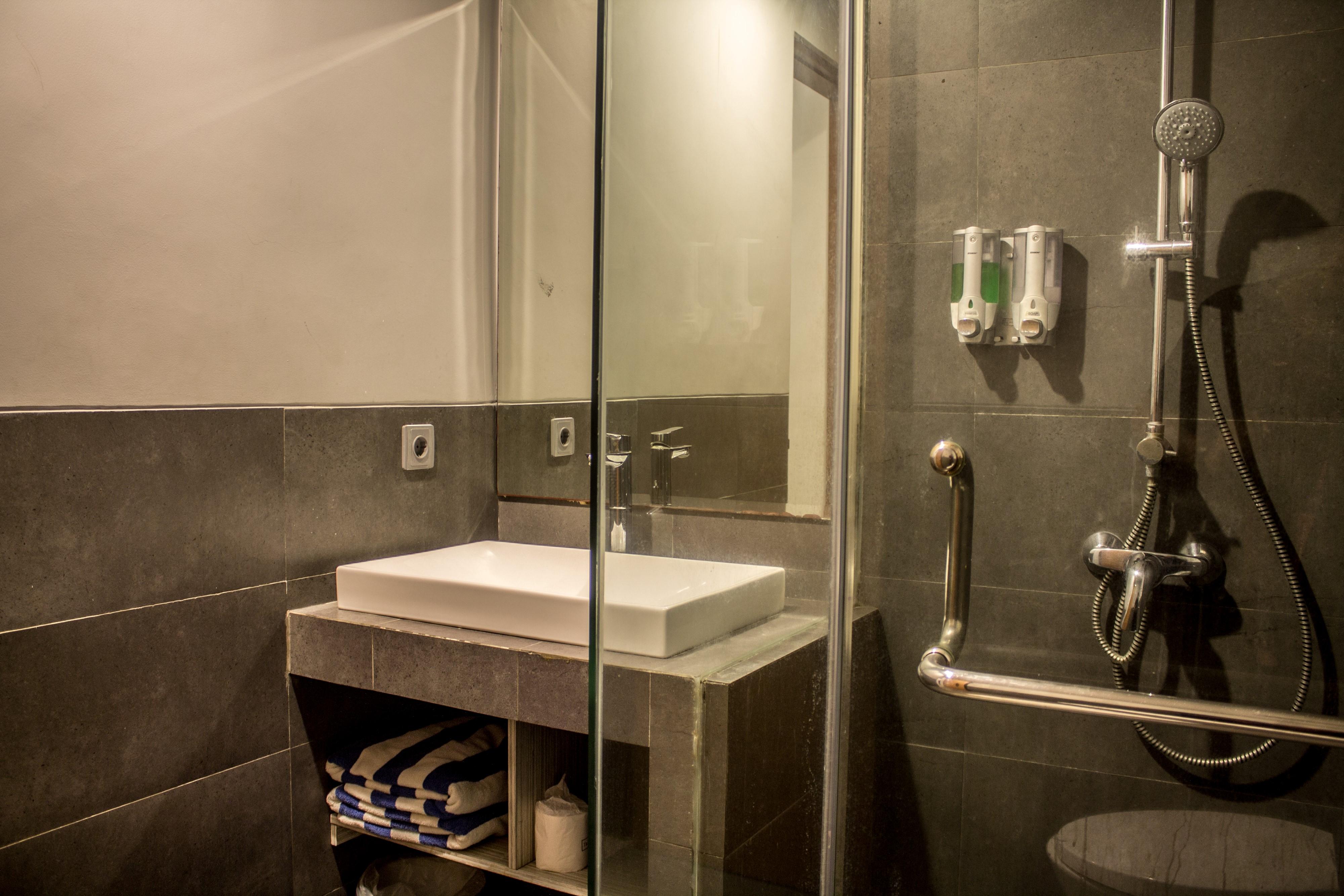 Transera Kamini Legian Hotel מראה חיצוני תמונה