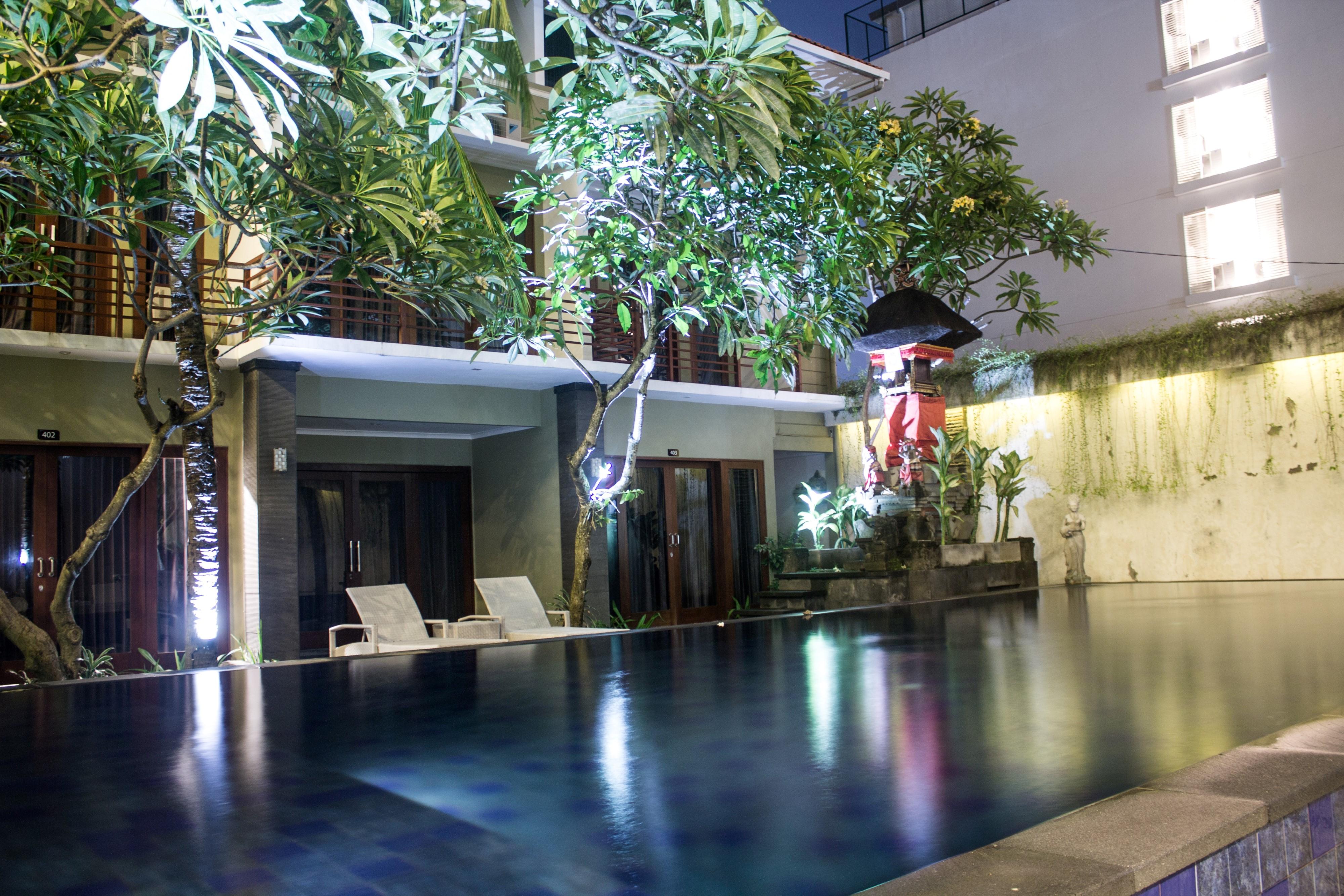 Transera Kamini Legian Hotel מראה חיצוני תמונה