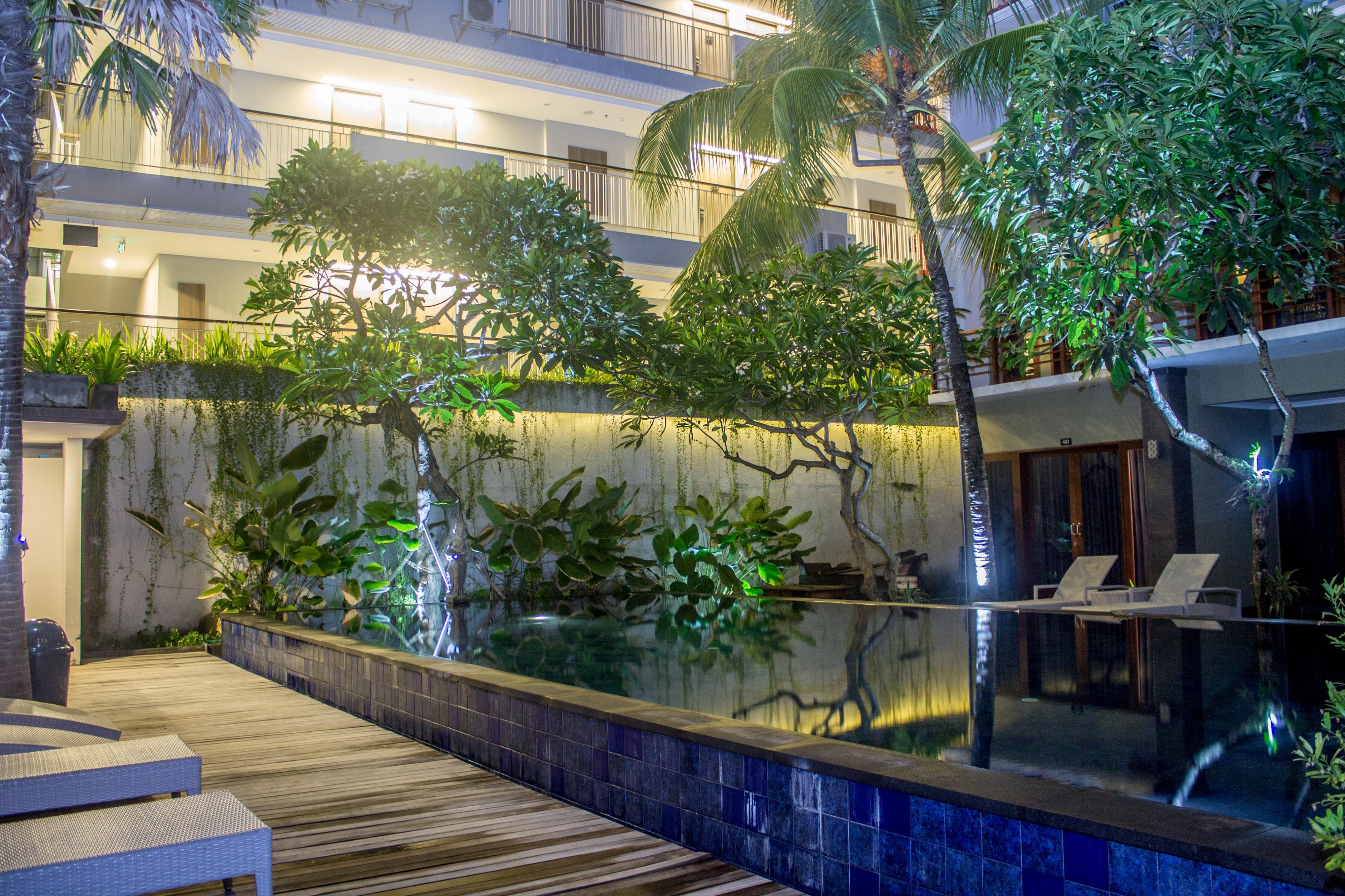 Transera Kamini Legian Hotel מראה חיצוני תמונה