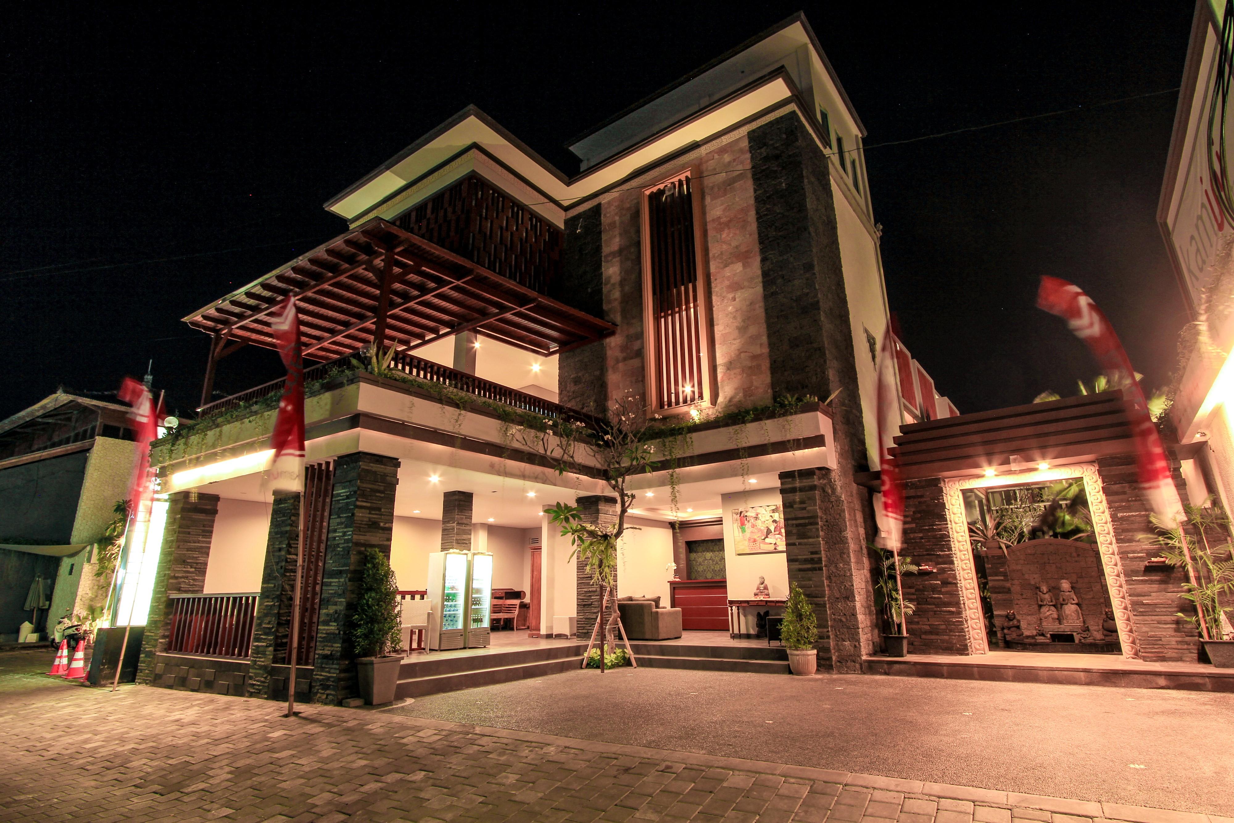Transera Kamini Legian Hotel מראה חיצוני תמונה