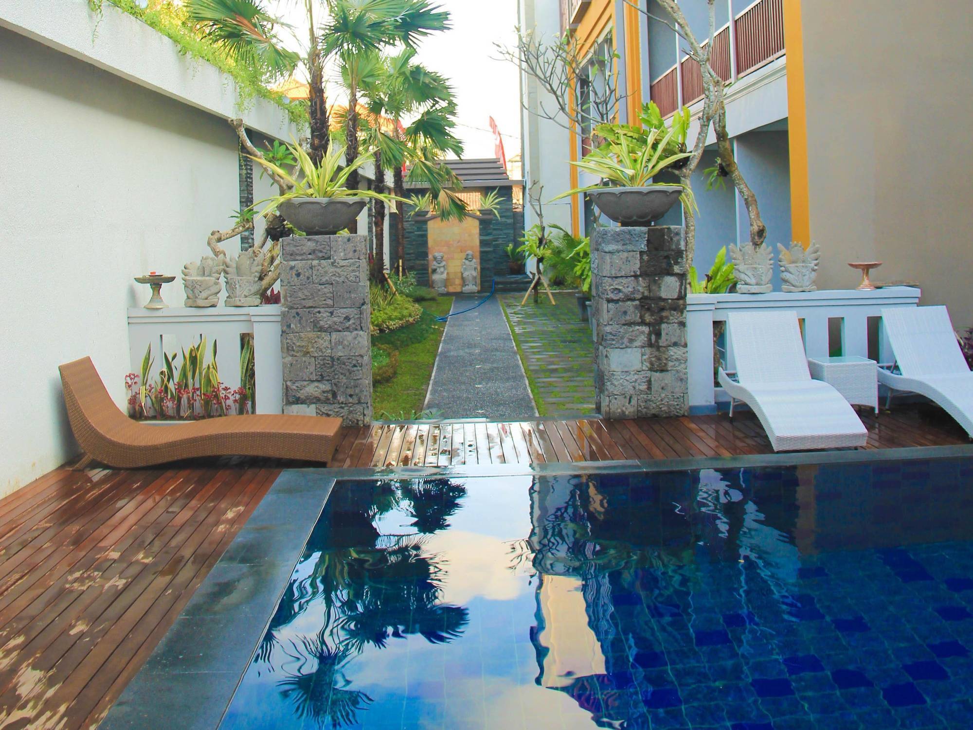 Transera Kamini Legian Hotel מראה חיצוני תמונה