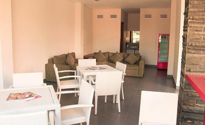 Transera Kamini Legian Hotel מראה חיצוני תמונה