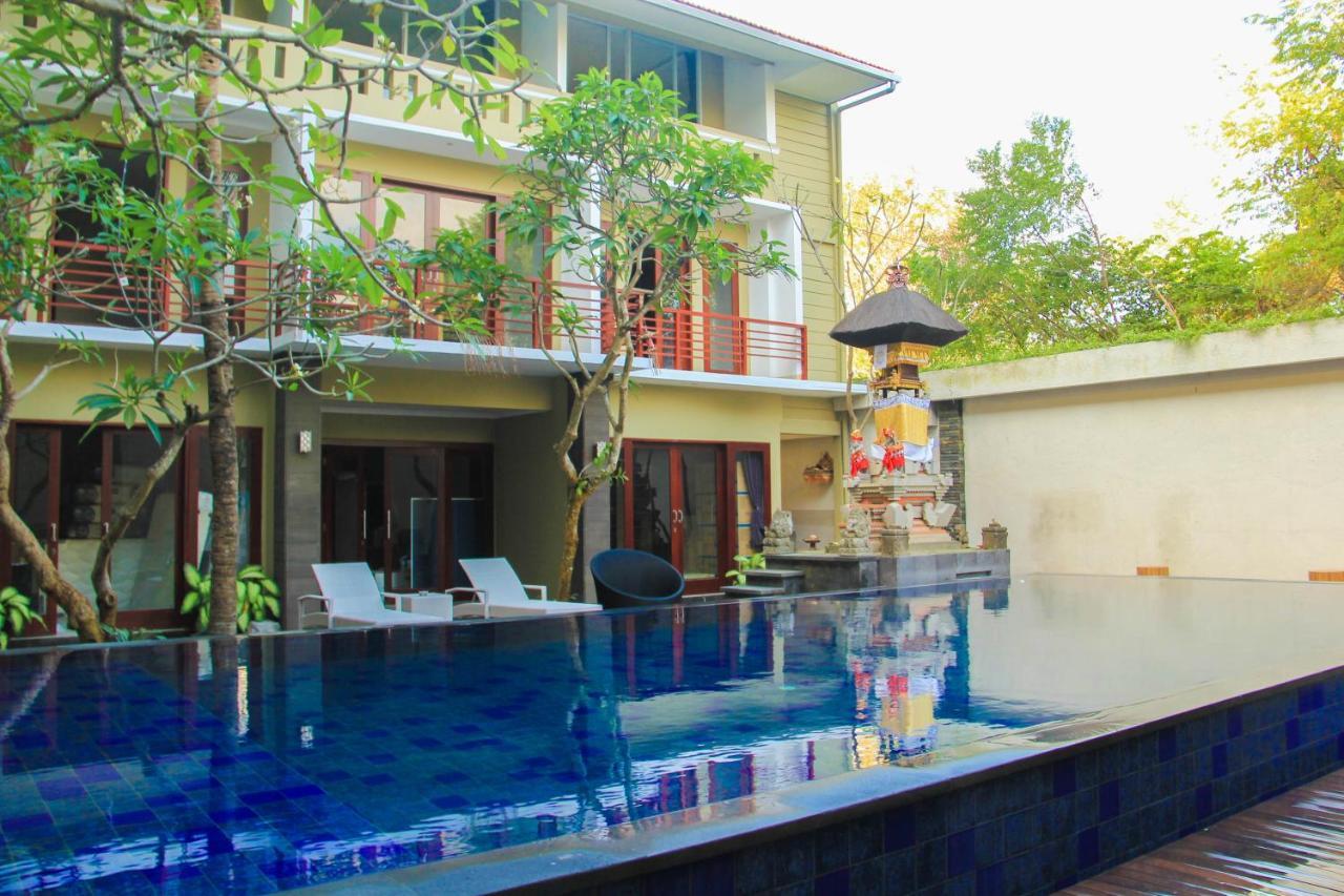Transera Kamini Legian Hotel מראה חיצוני תמונה
